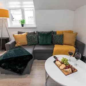 https://luxury-1-bedroom-apt-in-bmouth.bournemouth-hotels.org